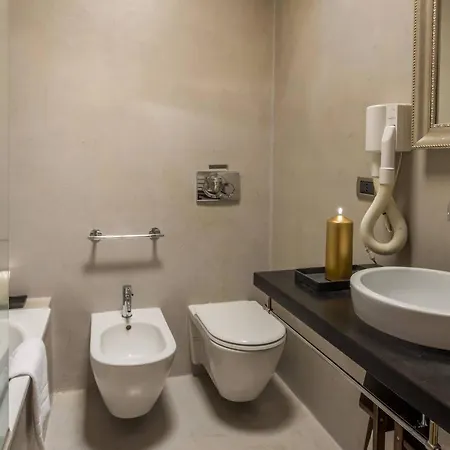 Centrale Venice Apartments *