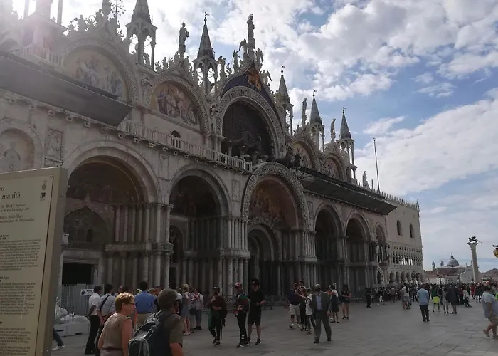 Centrale Venice Apartments *